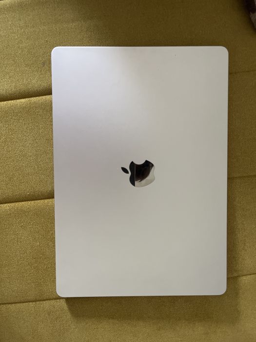 MacBook Air 15” M2 2023 | 8 GB RAM