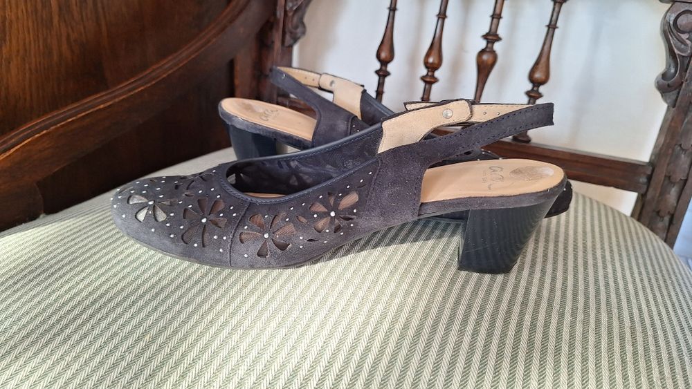 Buty granatowe firmy ara