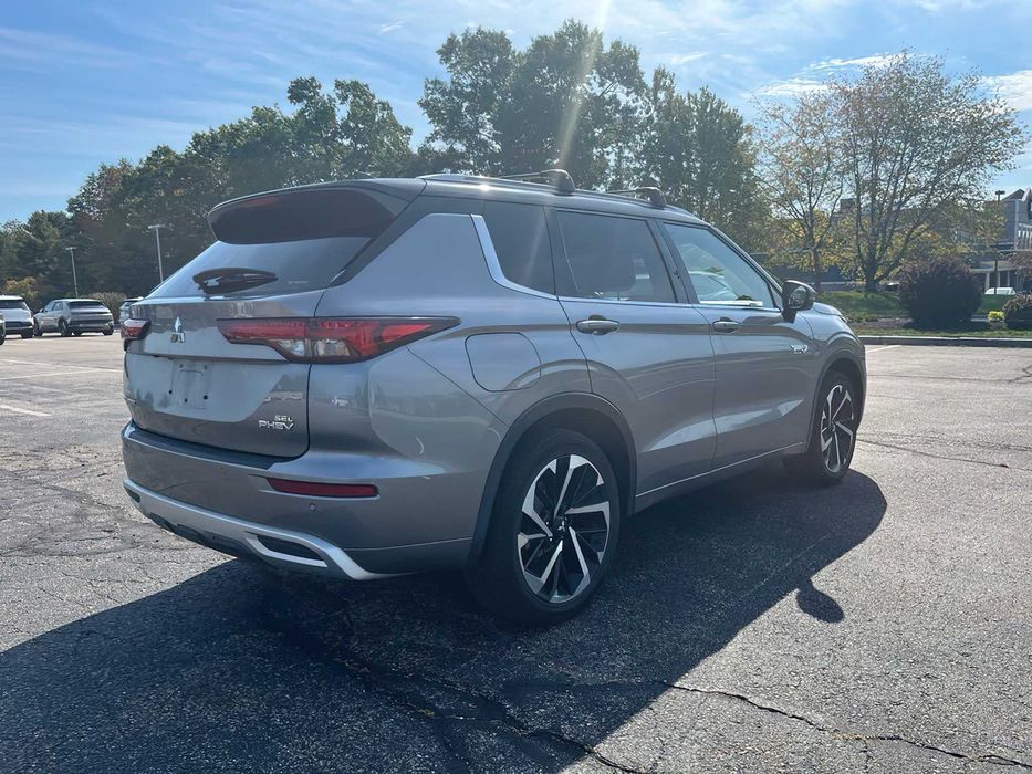 Mitsubishi Outlander PHEV SEL      2022