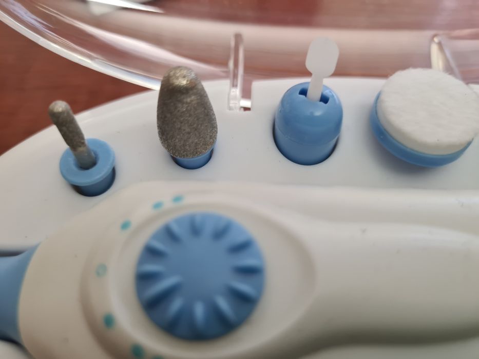 Sanitas podróżny zestaw do manicure i pedicure