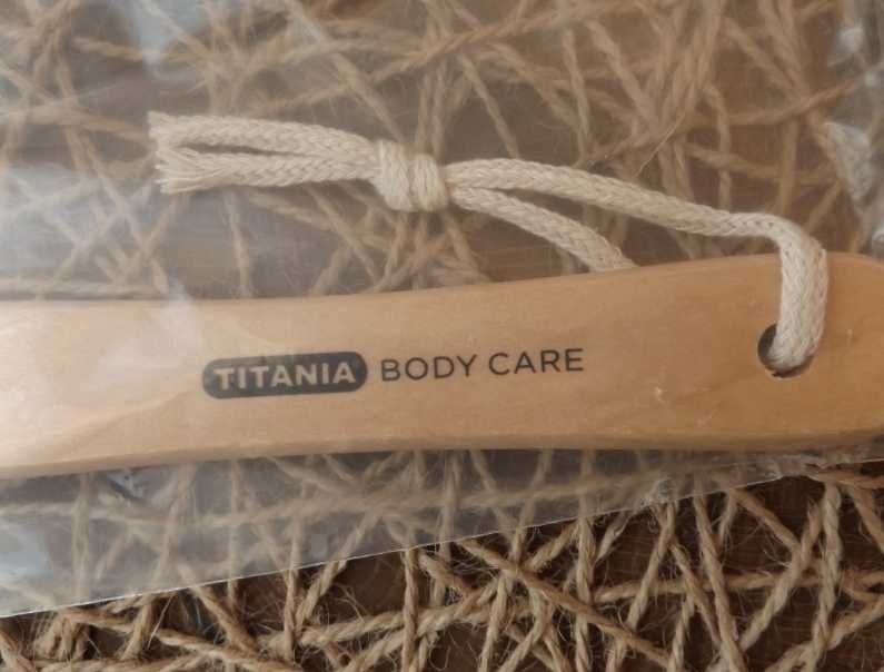 Бамбукова масажна щітка для тіла ВODY CARE із натуральною щетиною.