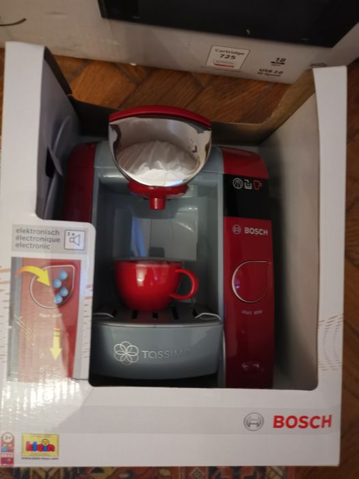 Іграшкова кавоварка Bosch Mini Tassimo