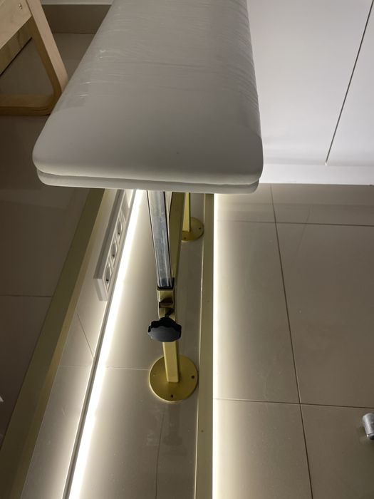 Дзеркало для перукаря