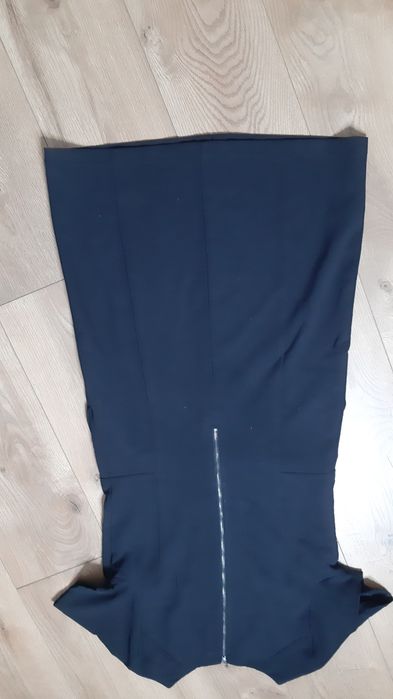 Elegancka, granatowa sukienka z kieszeniami rozm 36