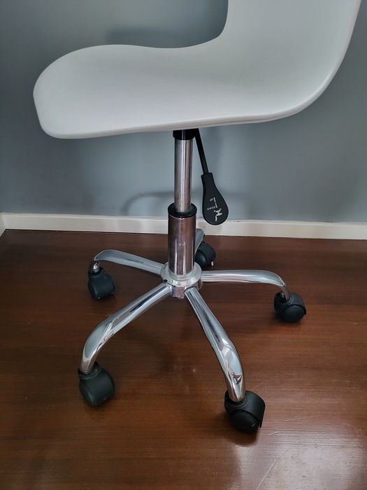 Fotel Obrotowy Dla Dzieci Mebel-Partner  Mobi Biały