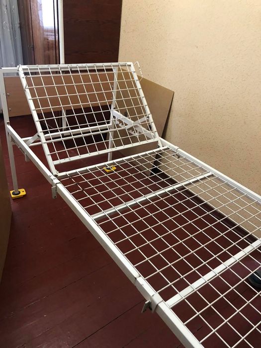 Медицинская кровать  для лежачих больных