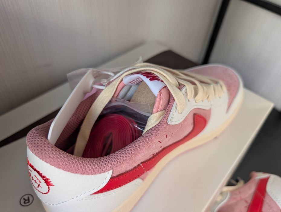 Ексклюзив  Nike Air Jordan 1 Low Travis Scott Pink / Трендові кросівки