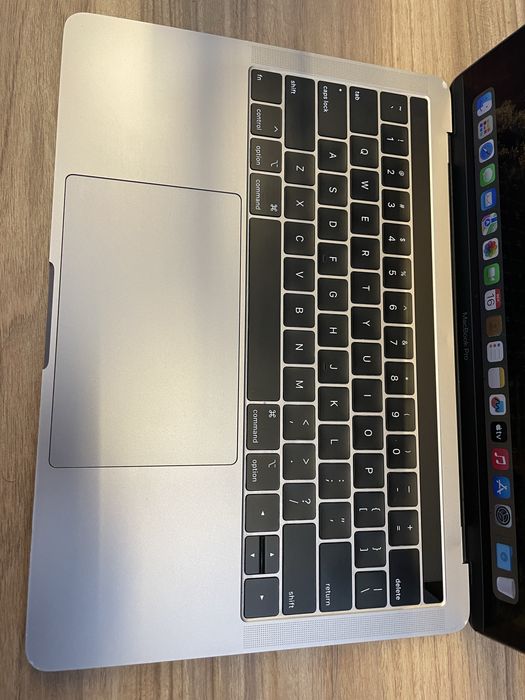 Macbook Pro 2018 рік