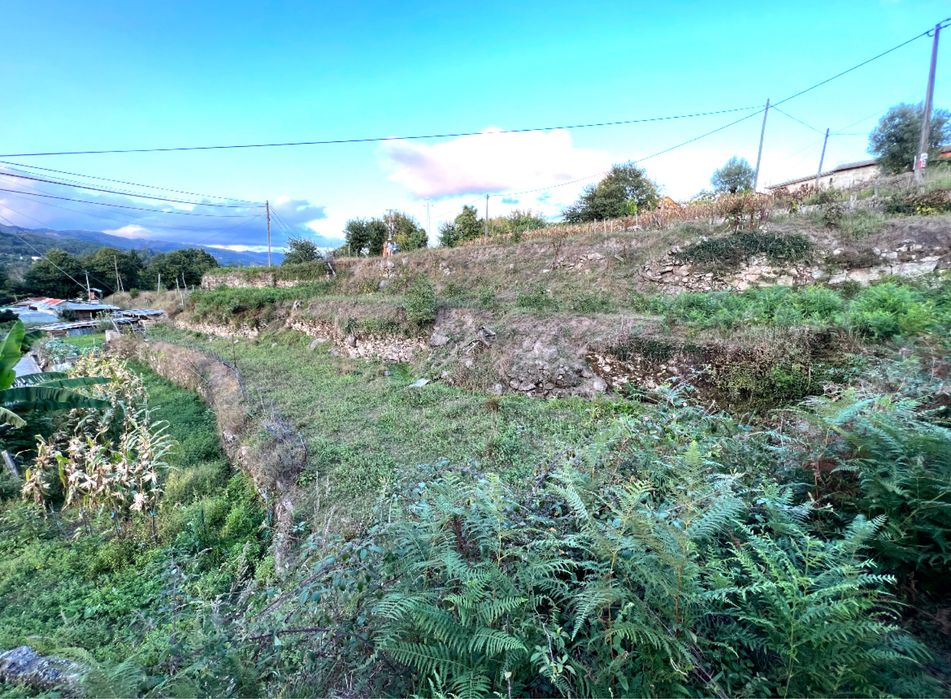 Terreno com vistas fantasticas - perto do Geres
