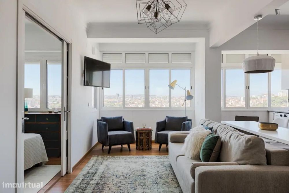 Apartamento com 3 quartos - localizado em Graça Lisbon