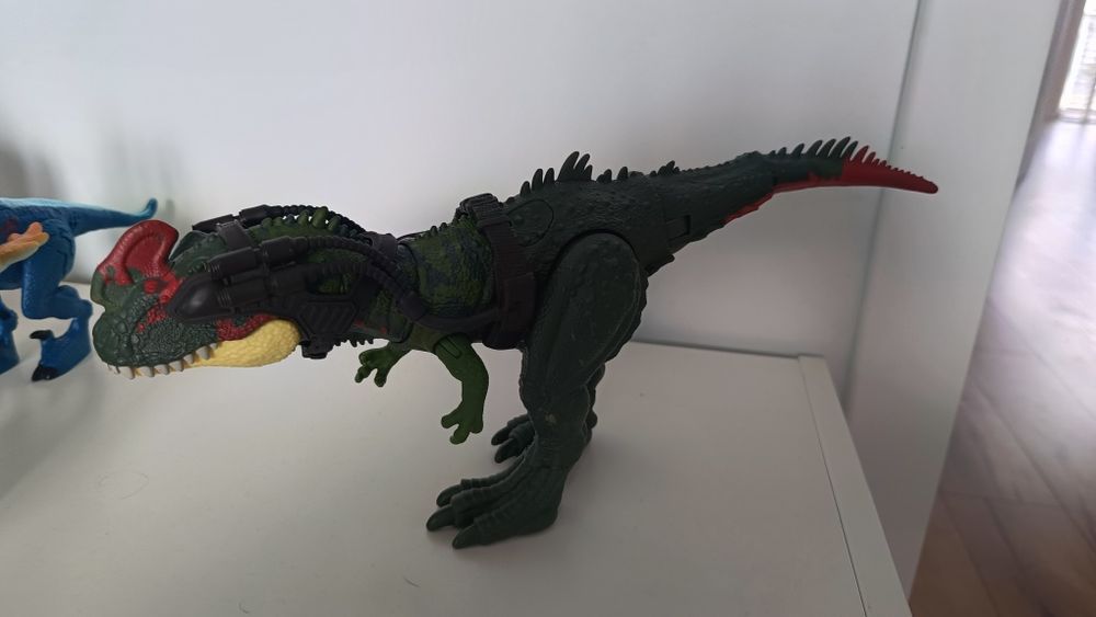 Jurassic World dinozaur tropiciel Sinotyrannus