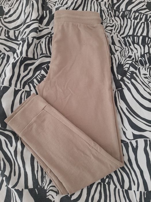 Spodnie dresowe chłopięce 140