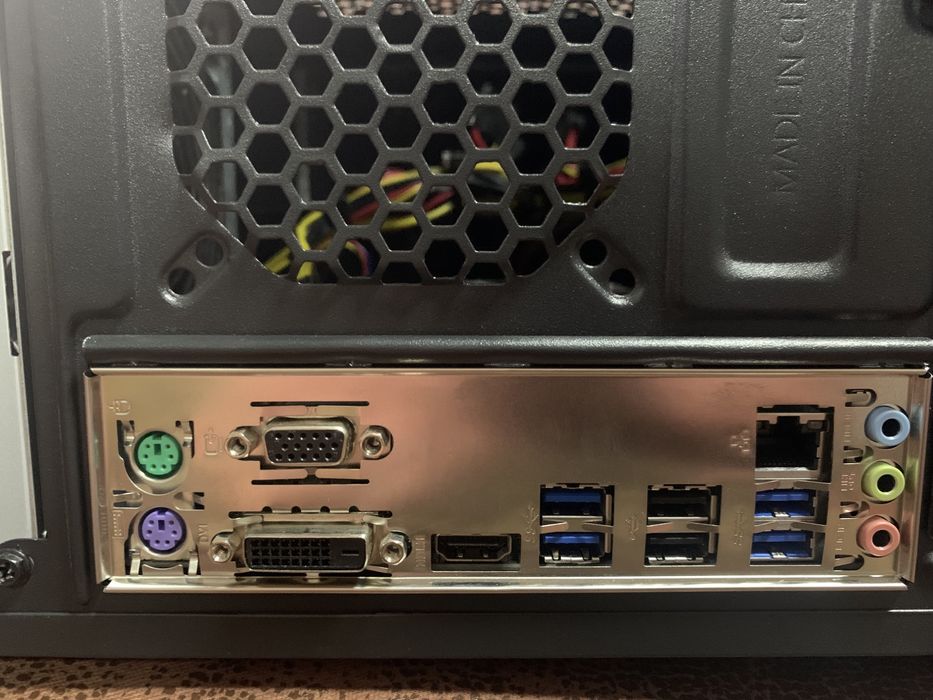 Системний блок: А320М-А, А8-9600, DDR4 8 озу, ssd 250Gb, 500w