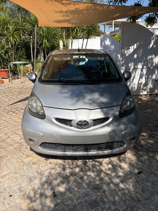 Toyota Aygo para Venda! Apenas 143.774 km e primeira matrícula em abril de 2007.