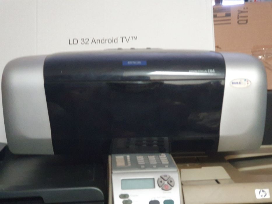 2 multifunções e 1 impressora