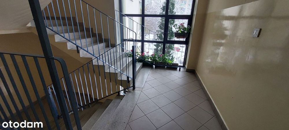 SUPER funkcjonalny układ 3 pok. jasna kuchnia, 1 piętro, balkon, 2002r