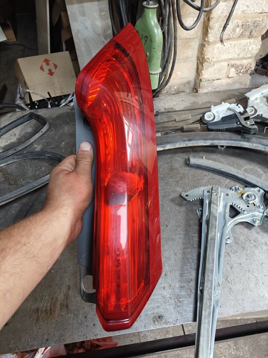 Продам двері ліві , замки ,резинки, тяги до Honda cr-v Honda Хонда срв