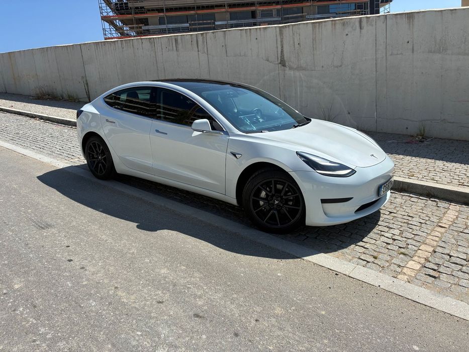 Tesla Model 3 Standard Range Plus RWD