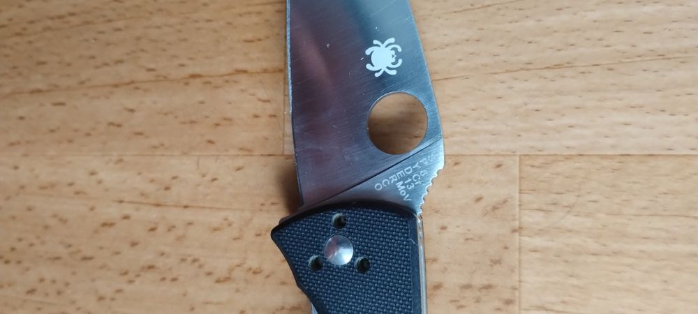Nóż składany Spyderco Resilience 8Cr13MoV (SC142GP)