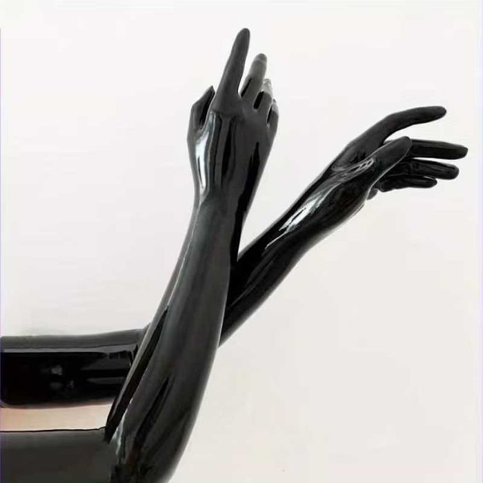 Latex. Длинные женские перчатки из латекса, еротична білизна