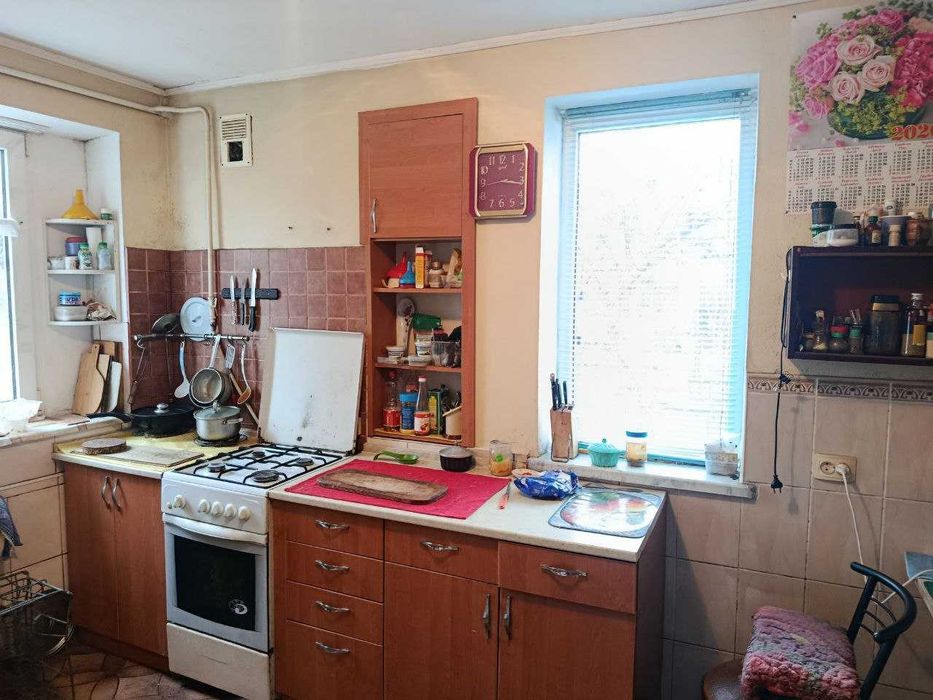 Продам Частину будинка 4-кімнати р-н Дастора