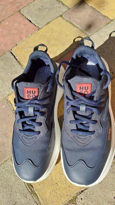 Продам оригінальні кросівки Hugo