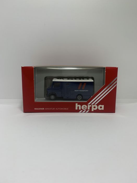 Miniatura Mercedes da Herpa escala H0 1/87