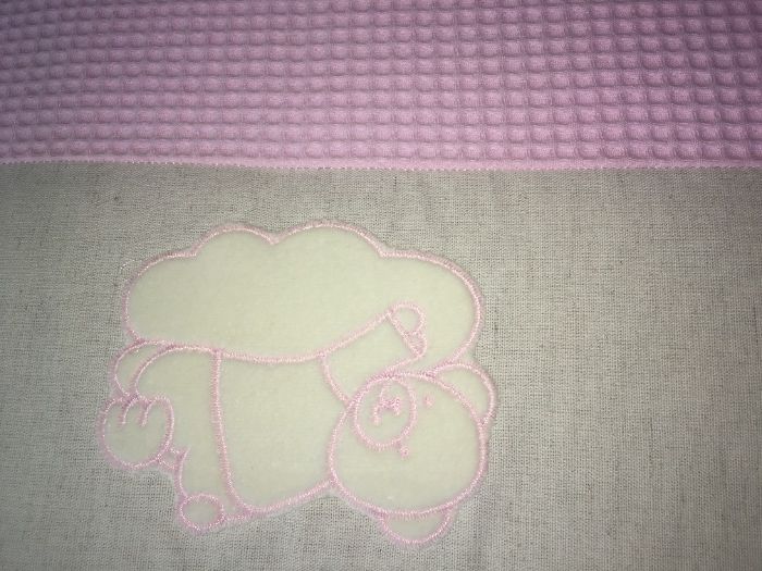 Colcha e resgardo para cama bebe menina - Nova