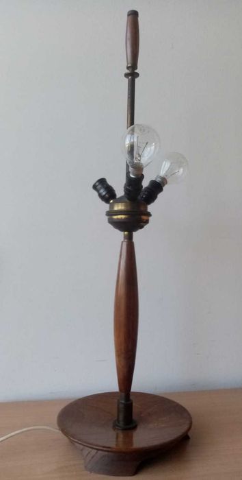 candeeiro de mesa em madeira, meados século XX