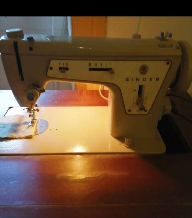 Máquina costura Singer