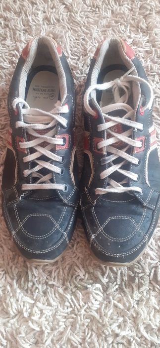 Фірмові шкіряні красавки