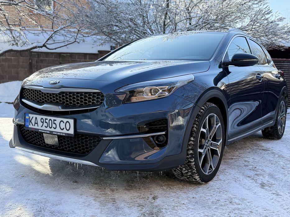 Атомобіль KIA XCEED top