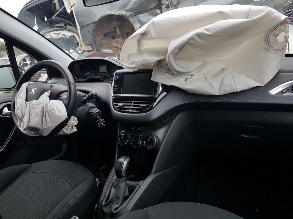 Peugeot 208 2017 Blue Hdi para peças