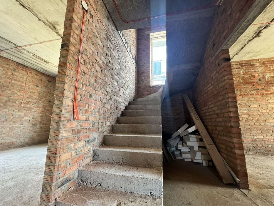 Продаж 2 п будинку від ЗАБУДОВНИКА!  Топова локація, Перемичка!