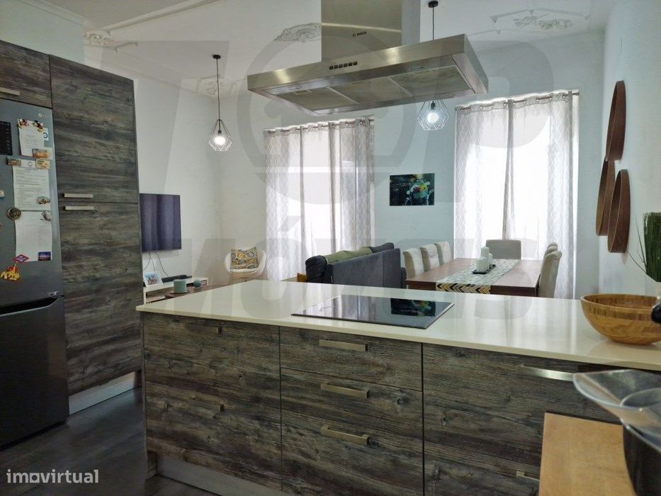 142 m² T3 + 1 Apartment with 85 m² Yard – Lisbon City Center – €790,000