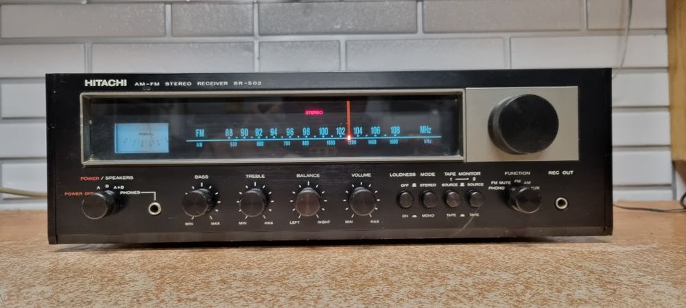 Amplituner hi-fi stereo HITACHI SR-502. VINTAGE