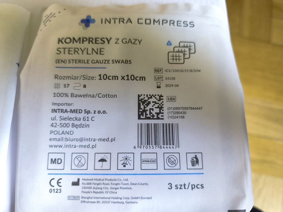 Kompresy z gazy sterylne 200 opakowań po 3 sztuki w sumie 600