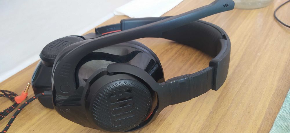 Навушники наушники игровые JBL Quantum 200 Black играет одно ухо