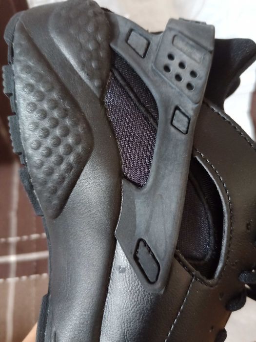 Nowe buty Nike air Huarache run rozmiar 37, 5 / 38  całe czarne