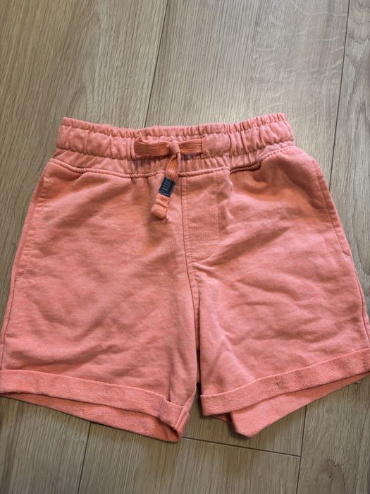 Spodenki rozmiar 104