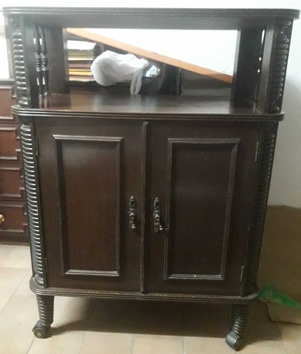 Móvel Bar de Madeira Maciça