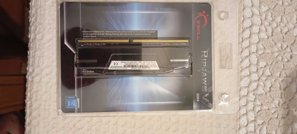 Memória RAM G.SKILL Ripjaws V 16GB (1x16GB) DDR4-3200MHz