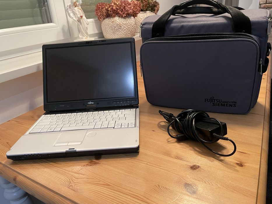 Laptop Fujitsu Lifebook T901 z funkcją tablet