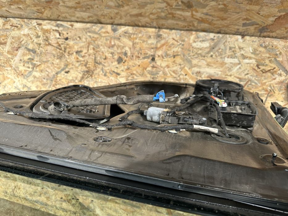 Audi q3 21r sportback drzwi prawe tył tylne kompletne