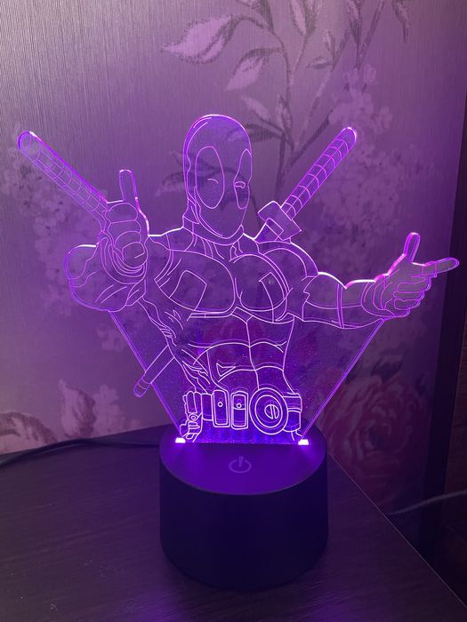 Кольоровий USB-нічник deadpool