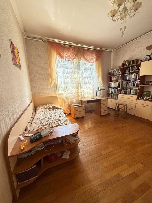 Продается просторный двухэтажный дом в Одессе (Черноморка) / Просторий двоповерховий будинок в Одесі (Чорноморка).
