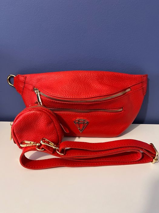 Czerwona saszetka- skóra naturalna:)