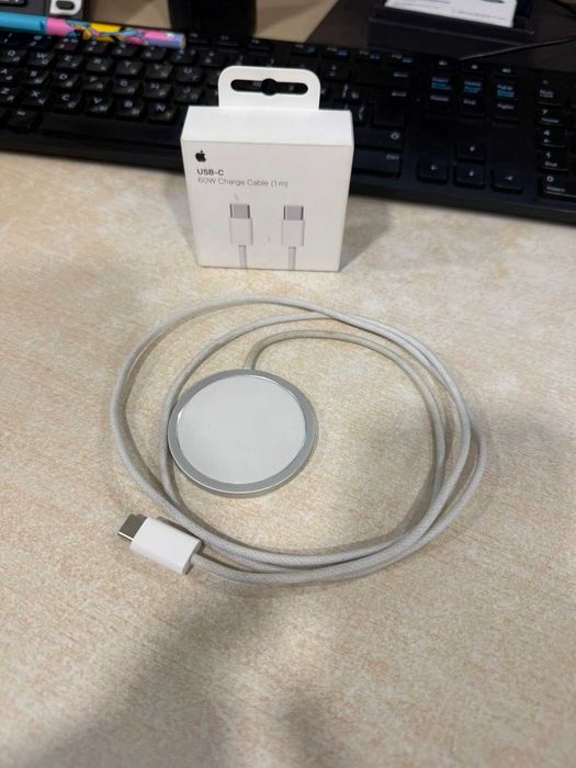 Бездротовий зарядний пристрій Apple MagSafe Charger