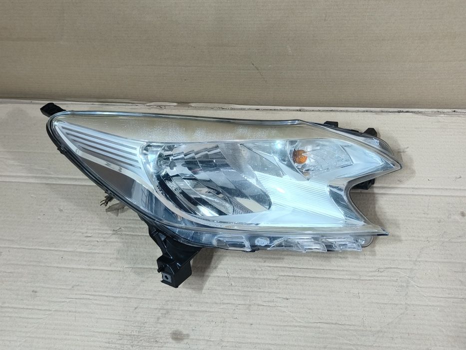 Фара Nissan Note Оригинал