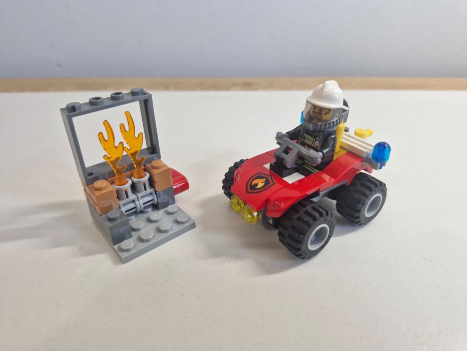 Lego City 60105 – Strażacki quad